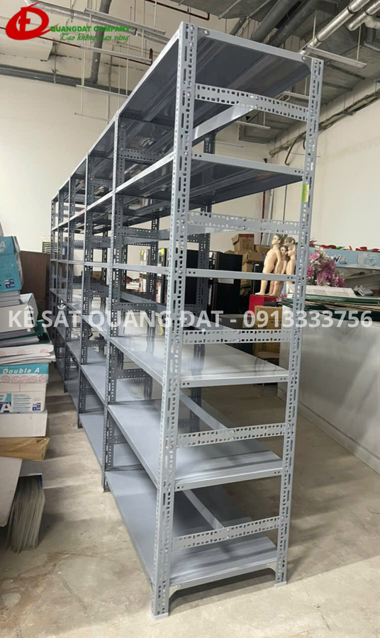Kệ V Lỗ nối tiếp